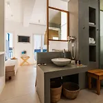 Bluetopia Couette-café 4*