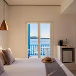 فندق مبيت وإفطار بلوتوبيا سويتس