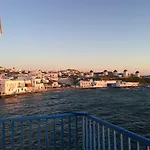 بلوتوبيا سويتس 4*