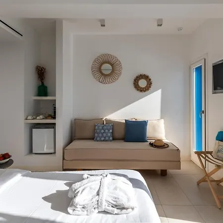 Bluetopia Oda ve Kahvaltı 4*