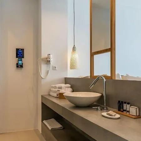 Bluetopia Oda ve Kahvaltı 4*