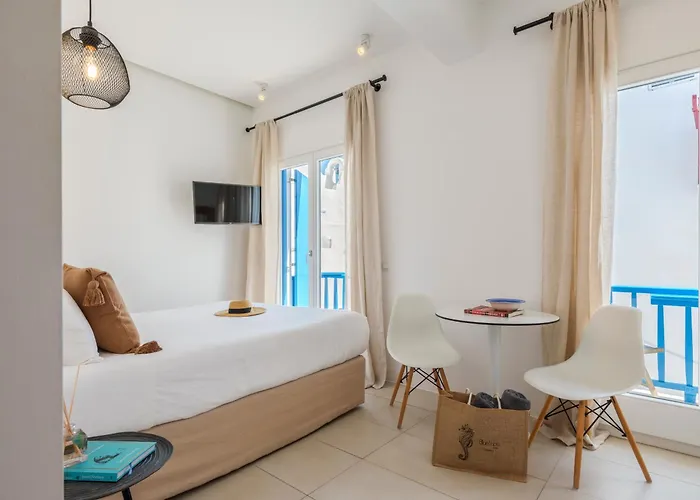 بلوتوبيا سويتس فندق مبيت وإفطار 4*