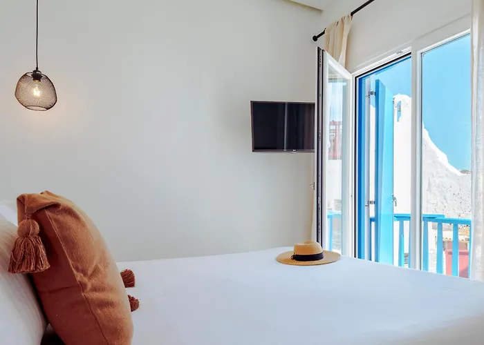 بلوتوبيا سويتس 4*