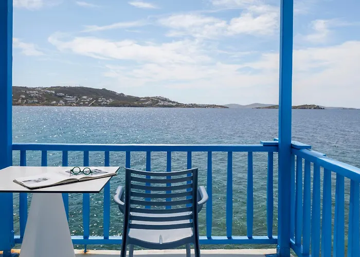 بلوتوبيا سويتس 4*