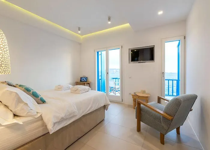 بلوتوبيا سويتس 4*